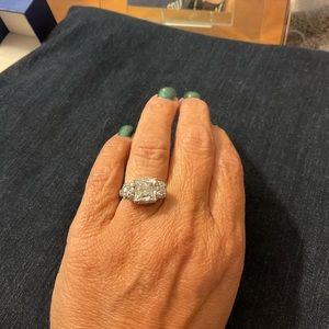 STUNNING STERLING SILVER THREE STONE CZ RING